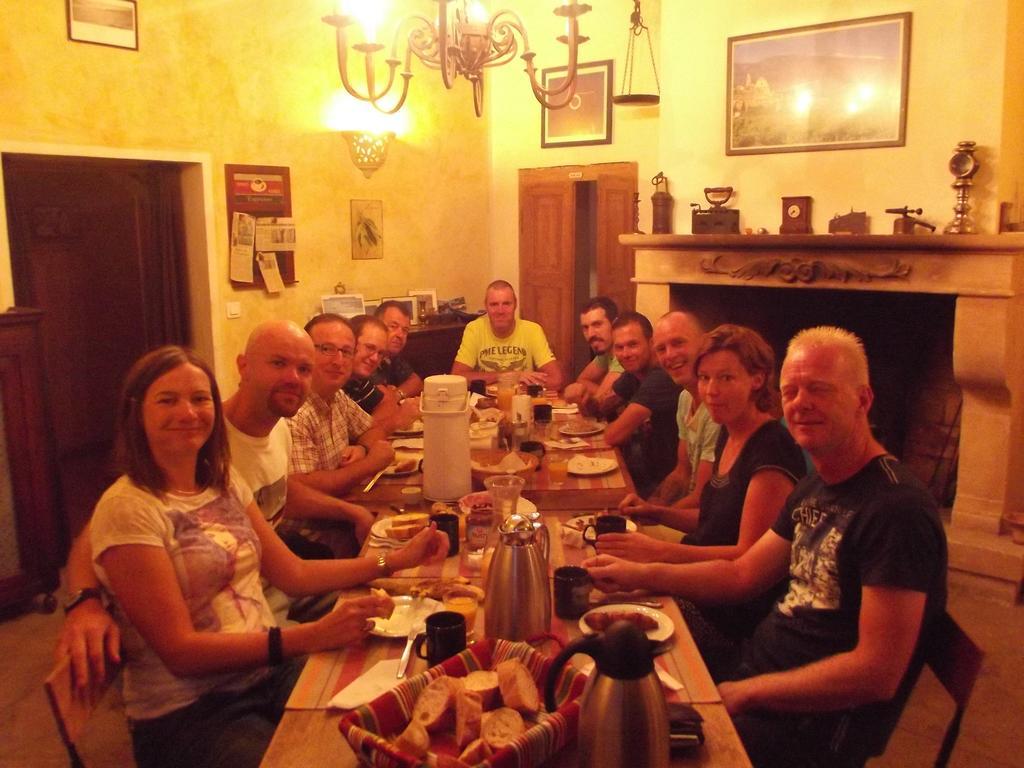Chambres Et Table D'Hotes Au Brabo Mormoiron Zewnętrze zdjęcie